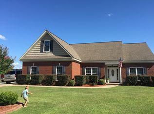 141 Huntington Dr, Headland, AL 36345