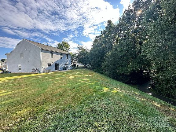5th image of 2548 Sweet Birch Ct #2548