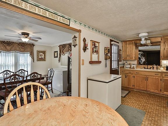 4th image of 10719 Dixon Dr