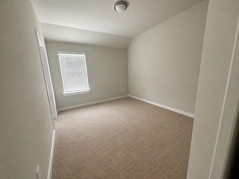 225 Mountain Meadow Ln — Photo 10