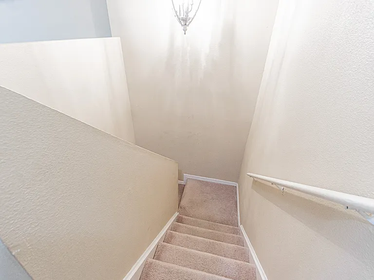 2706 Mingo Dr — Photo 5