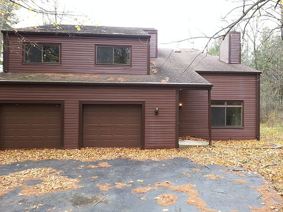 3rd image of 1412 Pine Woods Ct