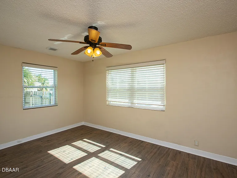 131 Minerva Rd — Photo 8