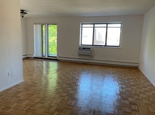 (Undisclosed Address), Great Neck, NY 11021