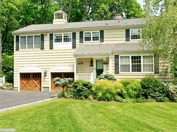 5 Sunrise Pl, Armonk, NY 10504