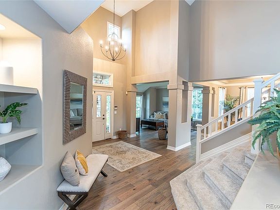 4th image of 303 Winterthur Way