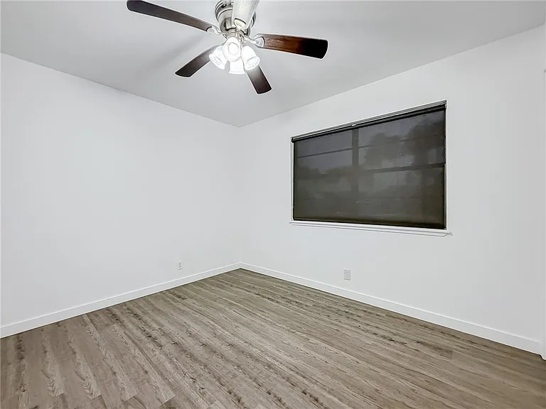 302 Easy St #B — Photo 17