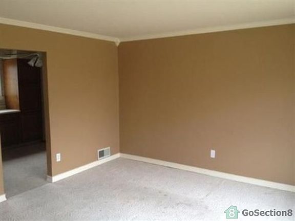4th image of 23240 Shoreview St