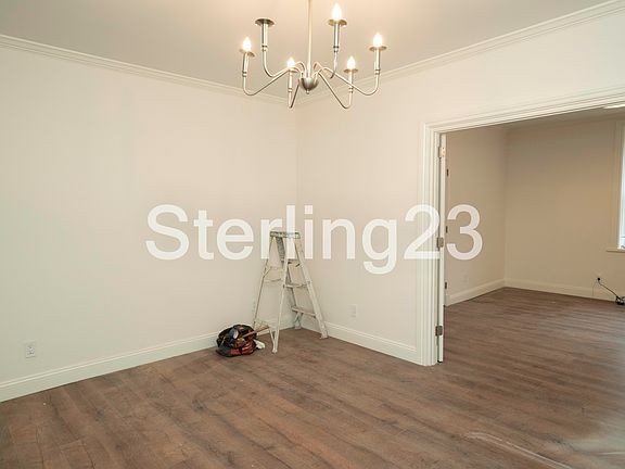 4th image of 18-29 Ditmars Blvd #1A