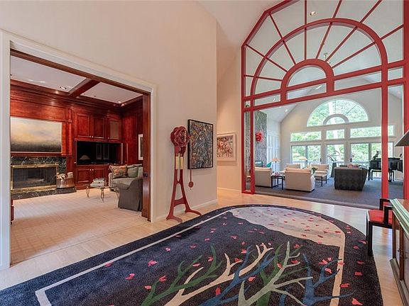 5th image of 100 Twin Acre Ct