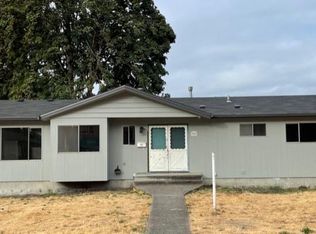 980 Cornell Ave, Gladstone, OR 97027