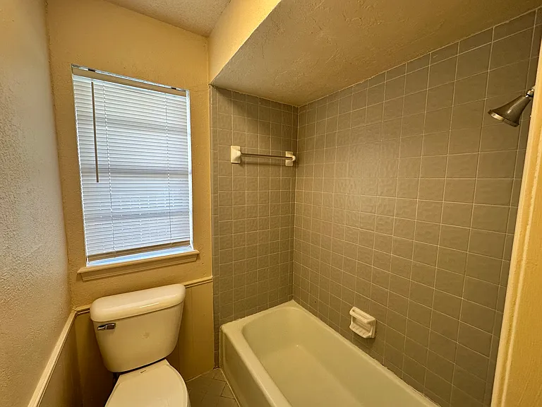 419 Sunrise St — Photo 22