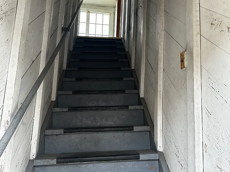 710 Front St — Photo 3