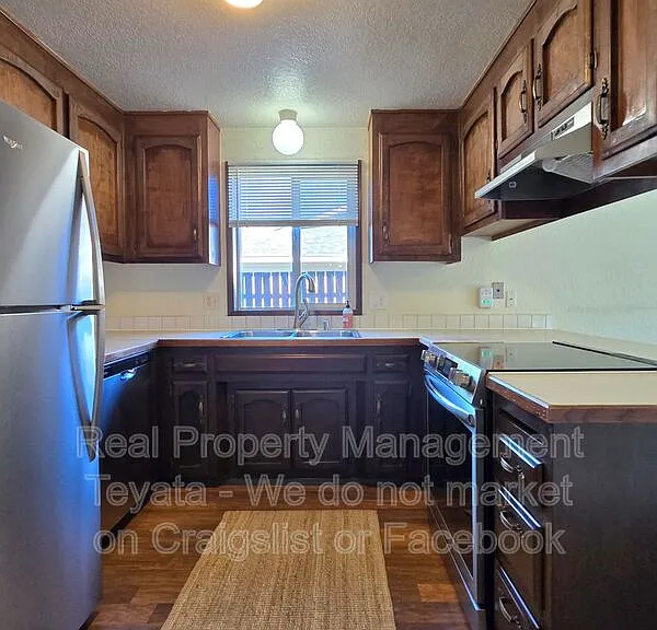 1453 Hillspring Rd — Photo 11