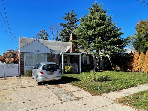 22 Oakland Avenue, West Hempstead, NY 11552
