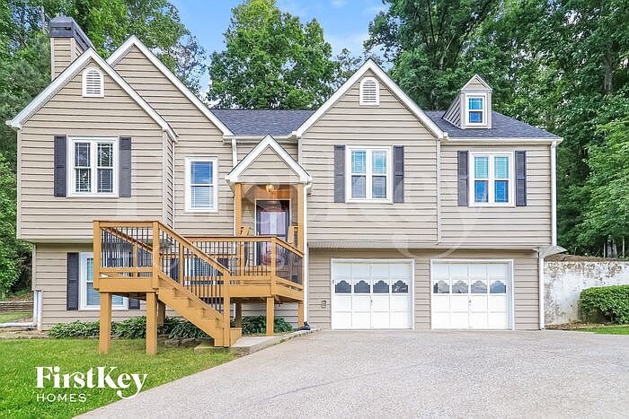1st image of 611 Bluff Dr