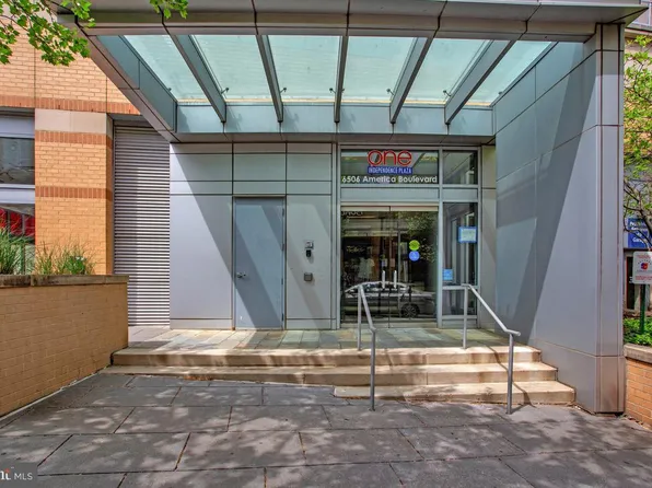 6506 America Blvd APT 203, Hyattsville, MD 20782