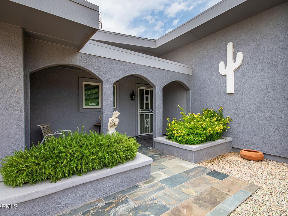 1st image of 11157 W PALMERAS Drive