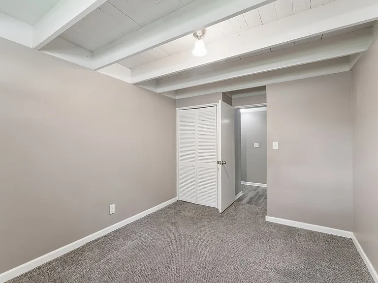 4842 Locust Ave — Photo 15