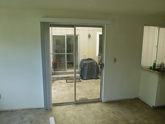 Center view to patio