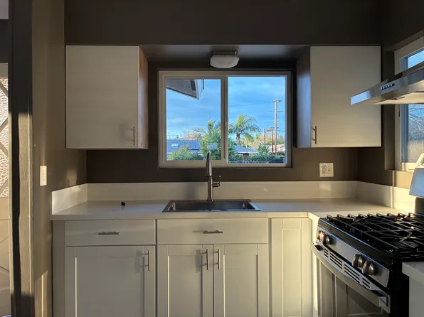 2521 Glenridge Rd, Escondido, CA 92027