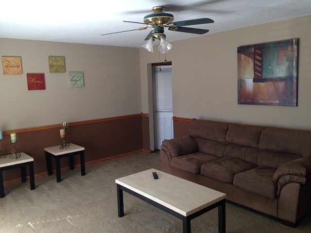 1st image of 806 W 31st Ave