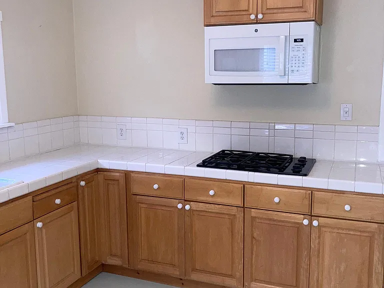 326 Hillcrest Dr — Photo 9