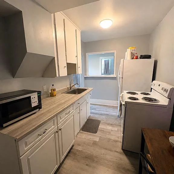459 Watkins St #1 — Photo 6