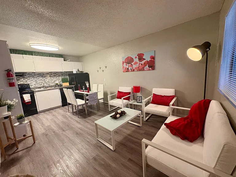 Sunridge Apartments — Photo 36