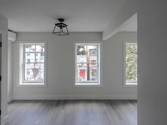 2nd image of 184 Liberty St Unit 6