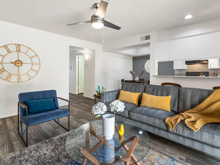 Glen Brae Apartments — Photo 17