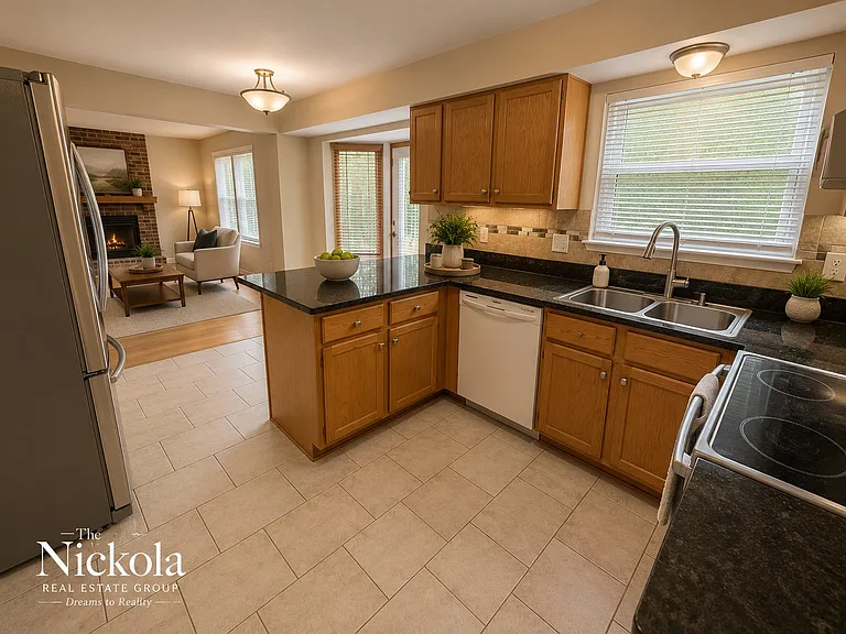 414 Whitney Dr — Photo 14