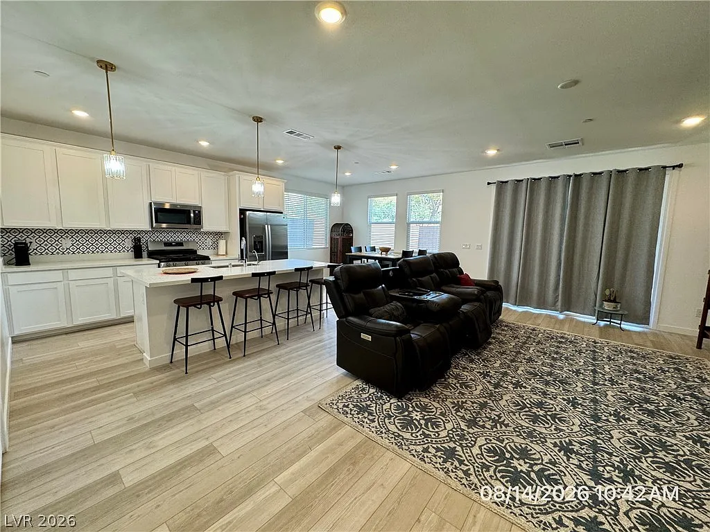 4 bed, 3.0 bath, 2257 sqft, $2,737 — Photo 2