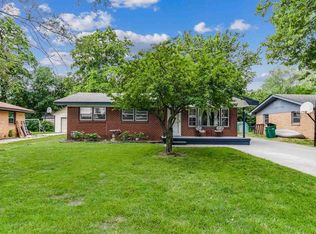 919 Alexander Dr, Haysville, KS 67060