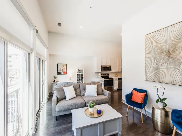 2407 8th Ave S APT 210, Nashville, TN 37204