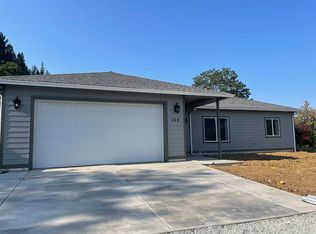329 Clark St, Myrtle Creek, OR 97457