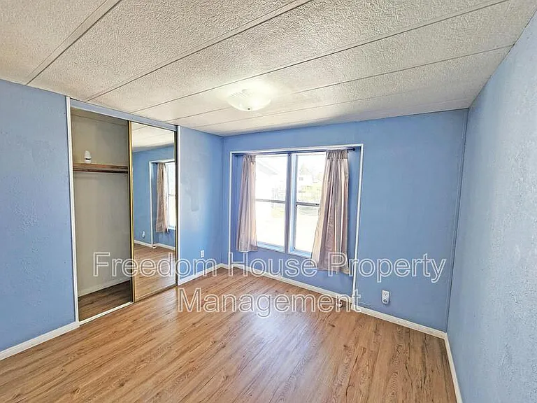 80 Stanley Dr — Photo 13