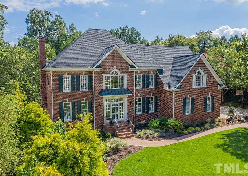 1st image of 102 Trident Ct