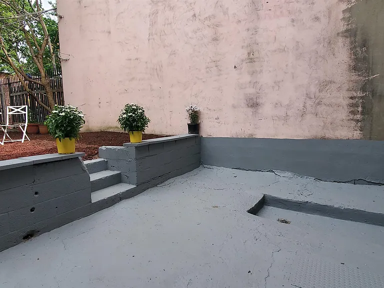 487 Ocean Ave #1 — Photo 17