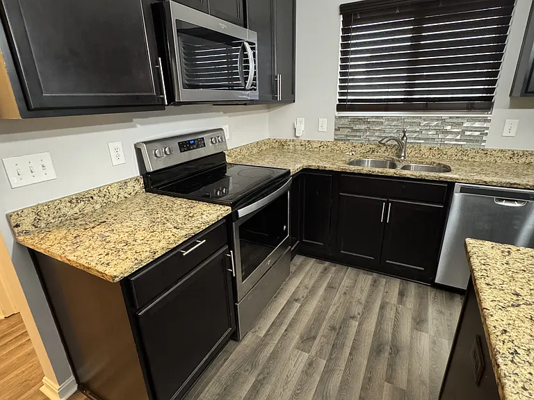 2553 Twinleaf Dr — Photo 23
