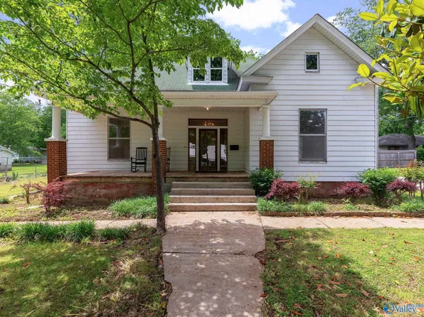 504 East St, Athens, AL 35611