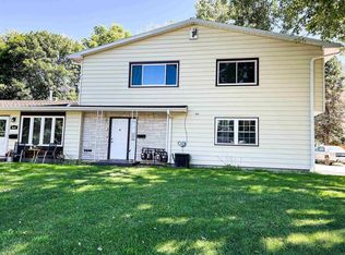 104 E Ave APT 3, Grundy Center, IA 50638