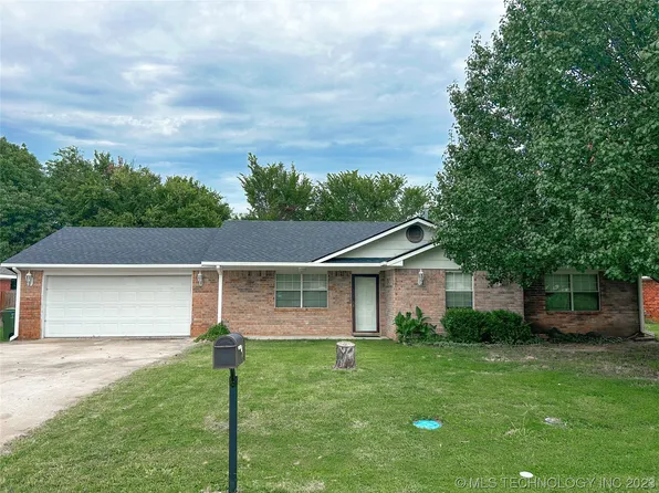 910 Paula St, Calera, OK 74730