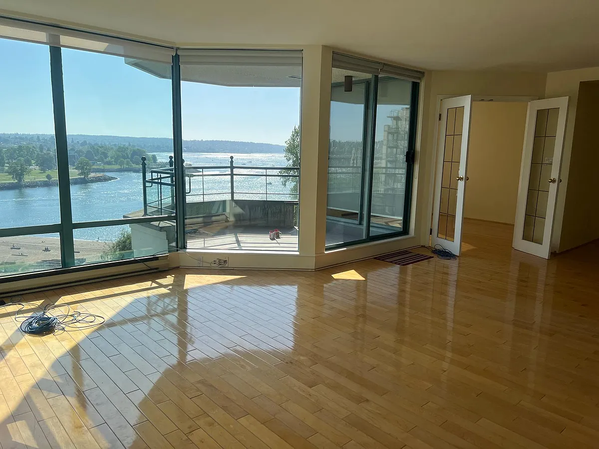 Building Photo - 1311 Beach Ave #801