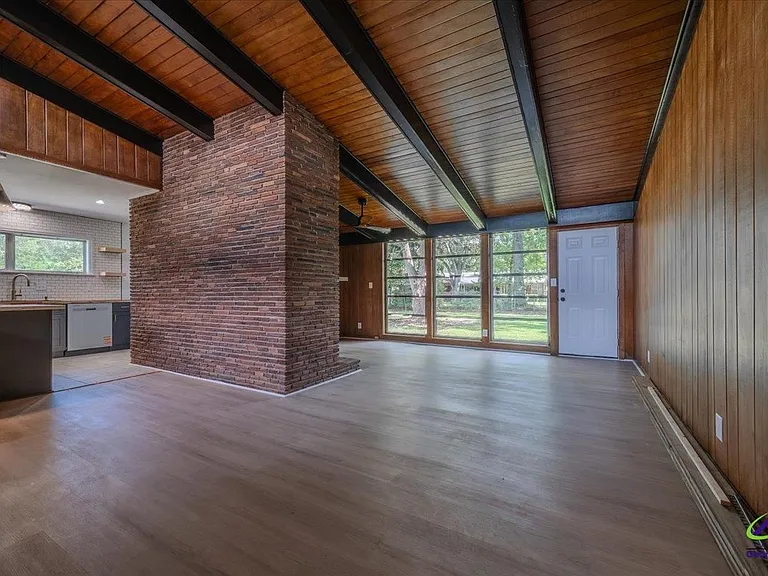 410 Hardeman Ave — Photo 3