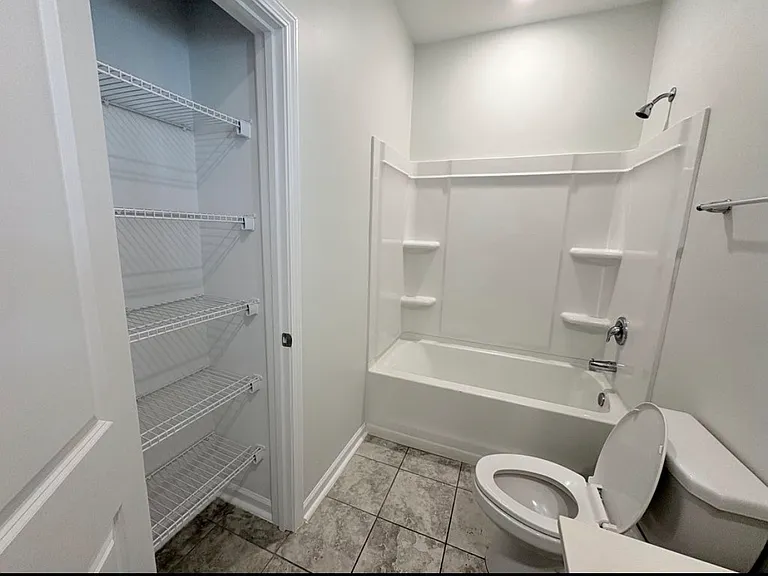4723 Cloisters Ln — Photo 13