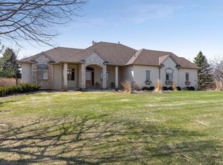 1513 Ivory Ct N, Lake Elmo, MN 55042