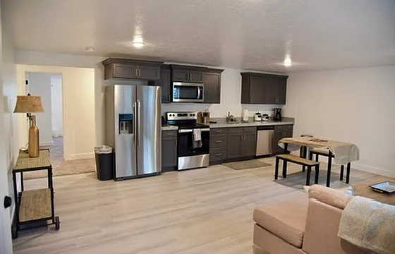 337 E 170 N — Photo 12