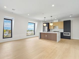 22 High St #PENTHOUSE 11, Boston, MA 02122