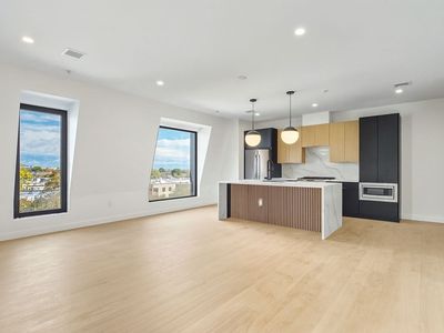 22 High St #Penthouse 11, Boston, MA, 02122